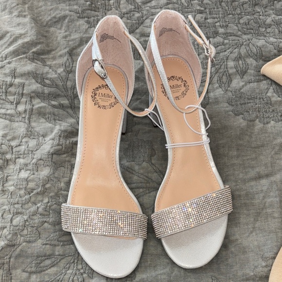 I.Miller Shoes - Silver with Sparkly Toes Heels